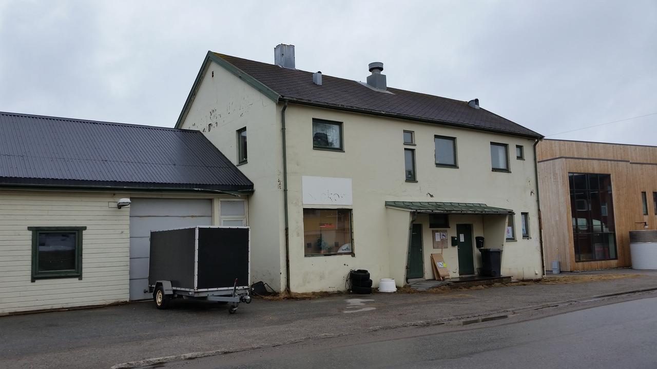 Wilhelmsen Romutleie Motel Vardo Eksteriør billede
