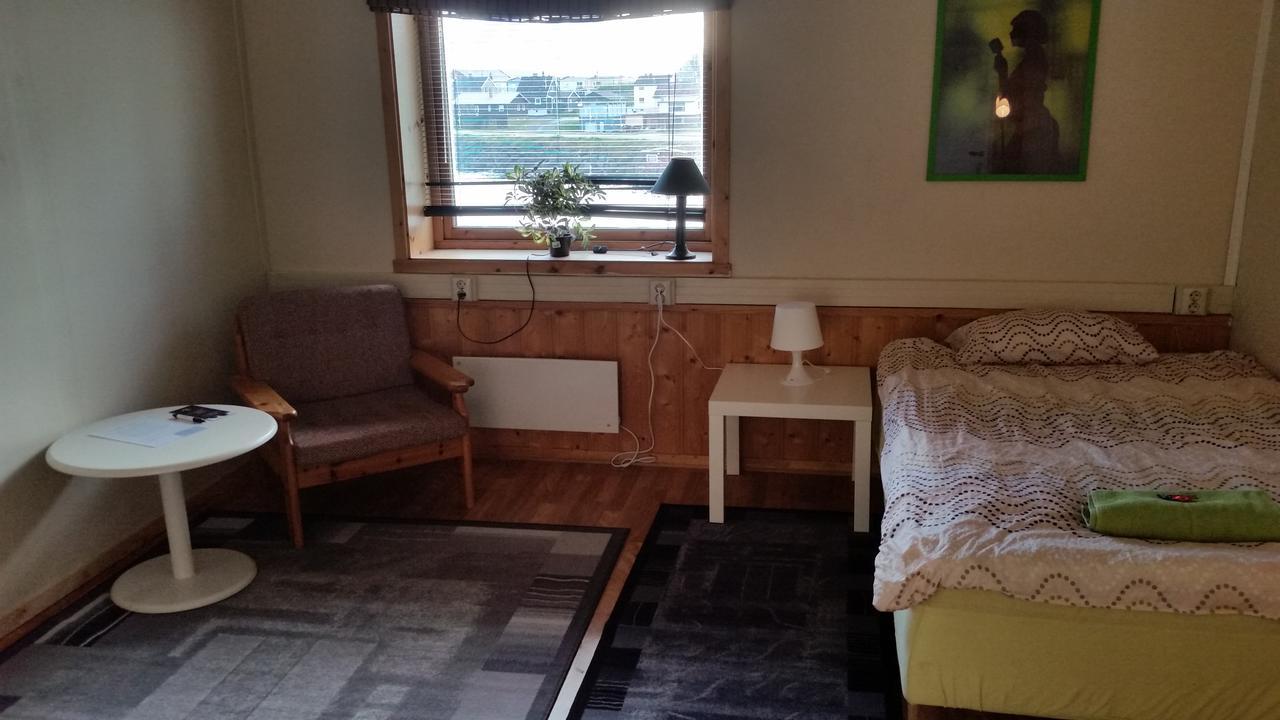 Wilhelmsen Romutleie Motel Vardo Eksteriør billede
