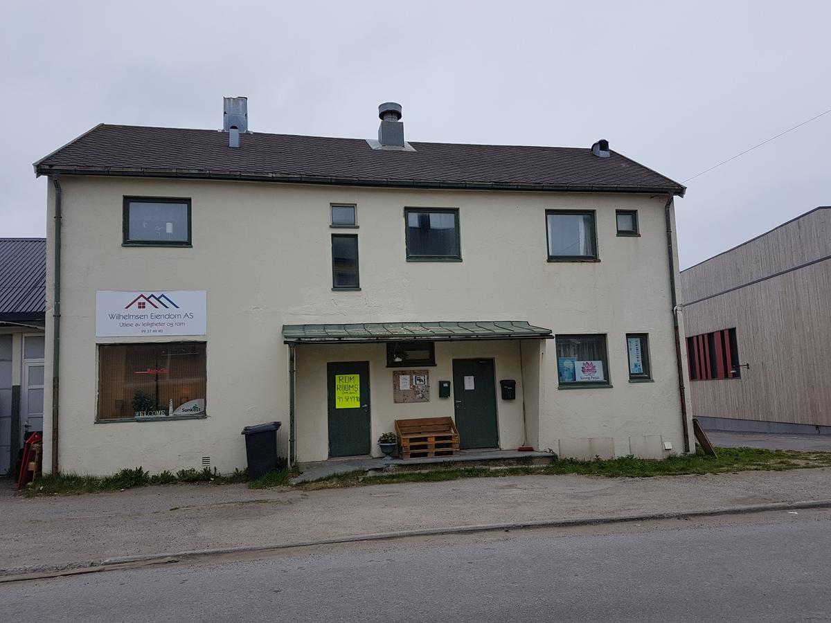 Wilhelmsen Romutleie Motel Vardo Eksteriør billede